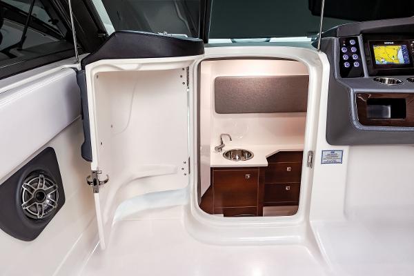 Slide: The Image of Chaparral 280 OSX 2023 - 10