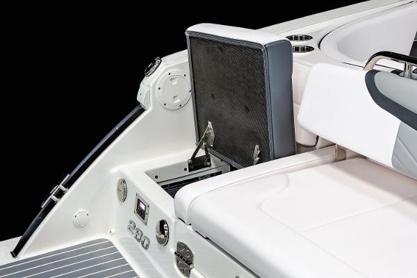 Slide: The Image of Chaparral 280 OSX 2024 - 11