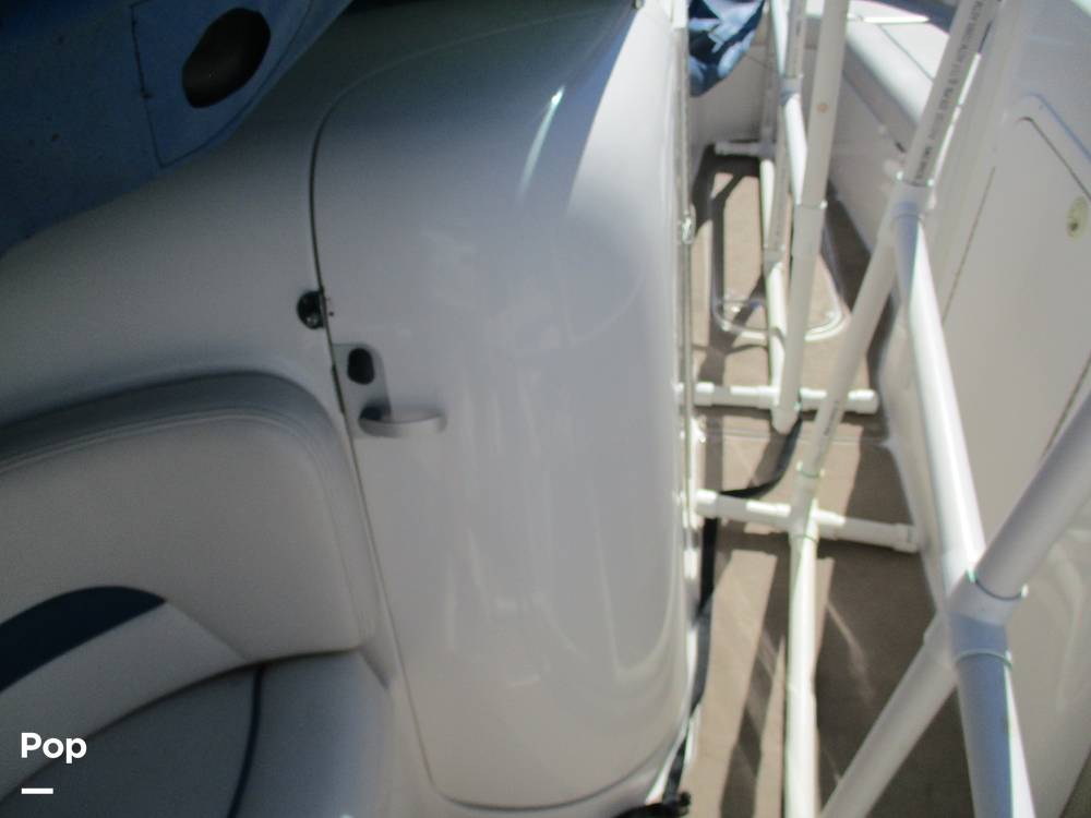 Slide: The Image of ENCLOSED HEAD - 14684811
