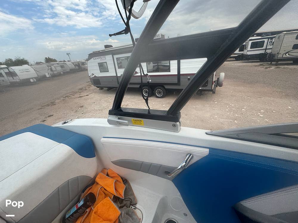 Slide: The Image of Chaparral H2O SURF 2019 - 15792621