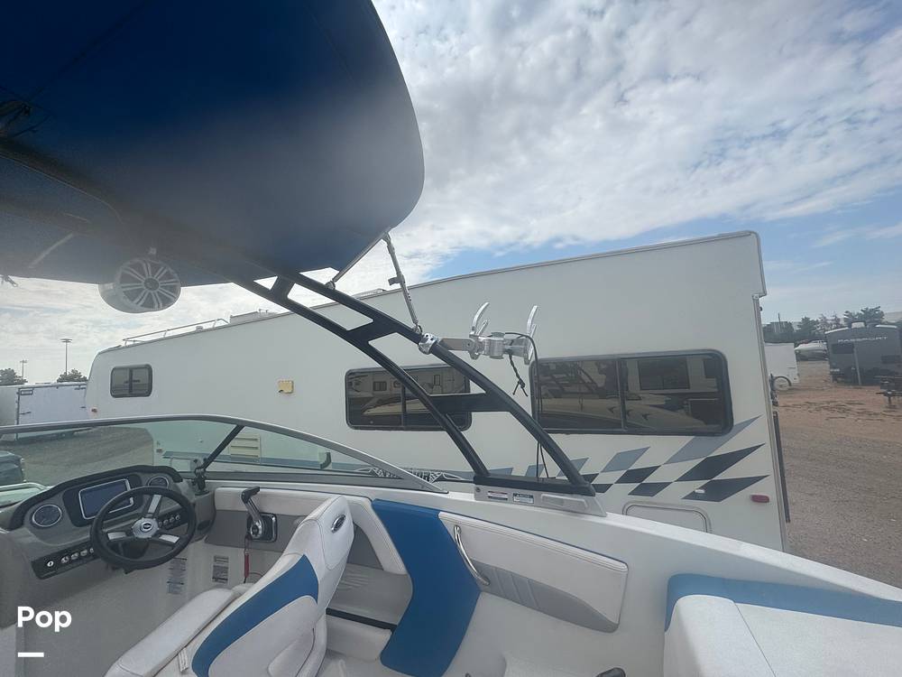 Slide: The Image of Chaparral H2O SURF 2019 - 15792598