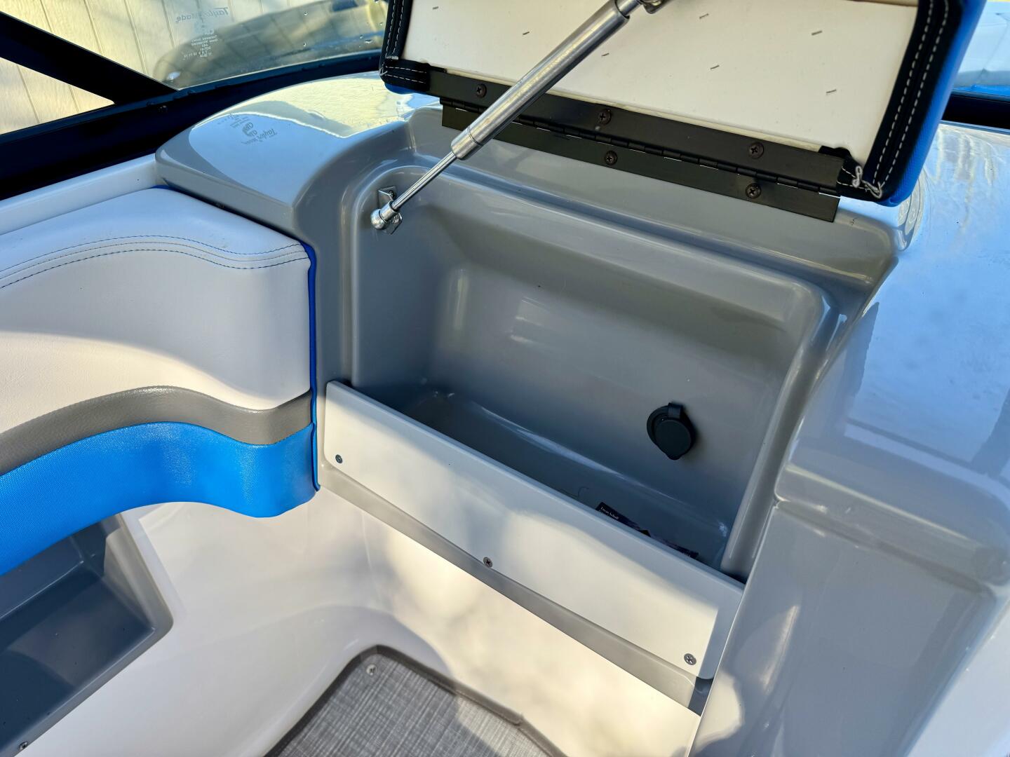 Slide: The Image of Chaparral Vortex 203 VRX Jet Boat 2017 - 4924102