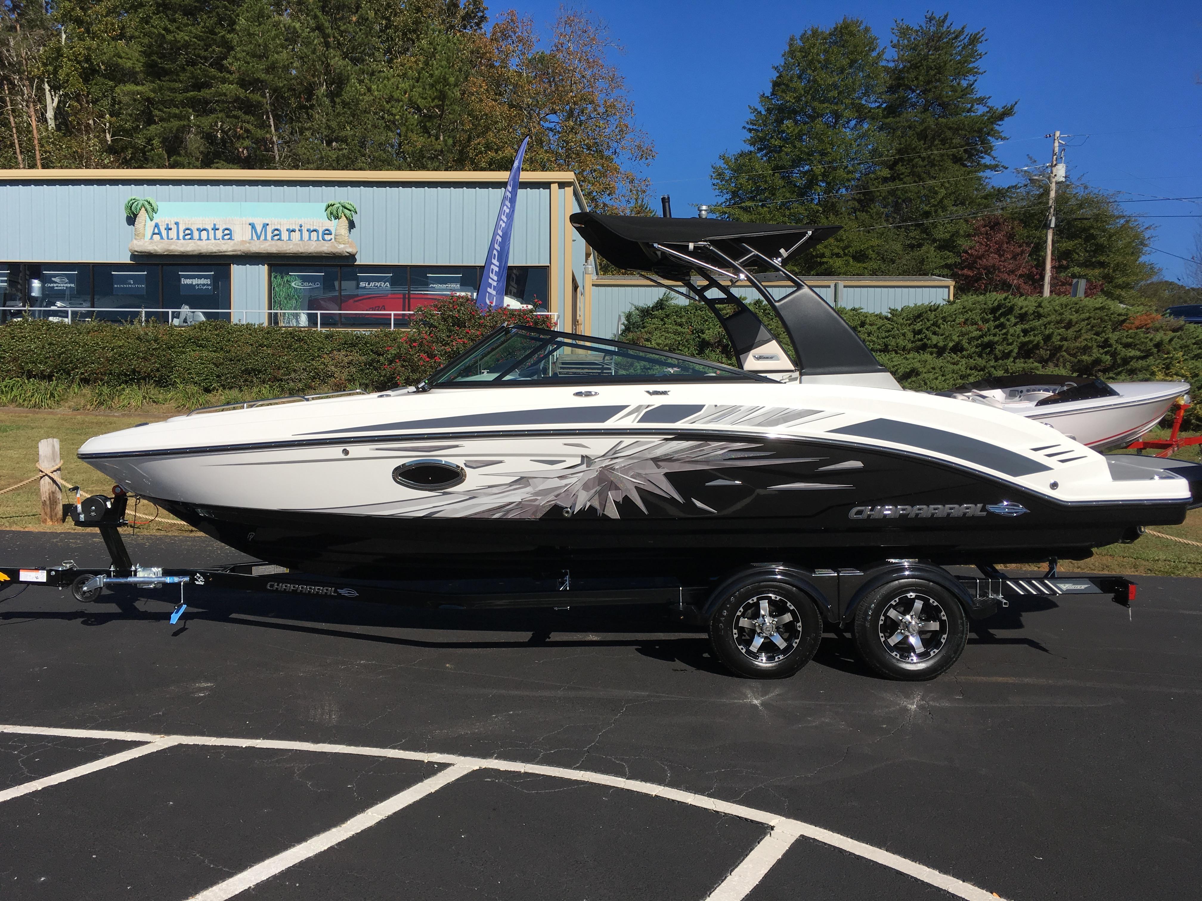 Slide: The Image of Chaparral Vortex 2430 VRX Surf Edition 2018 - 1