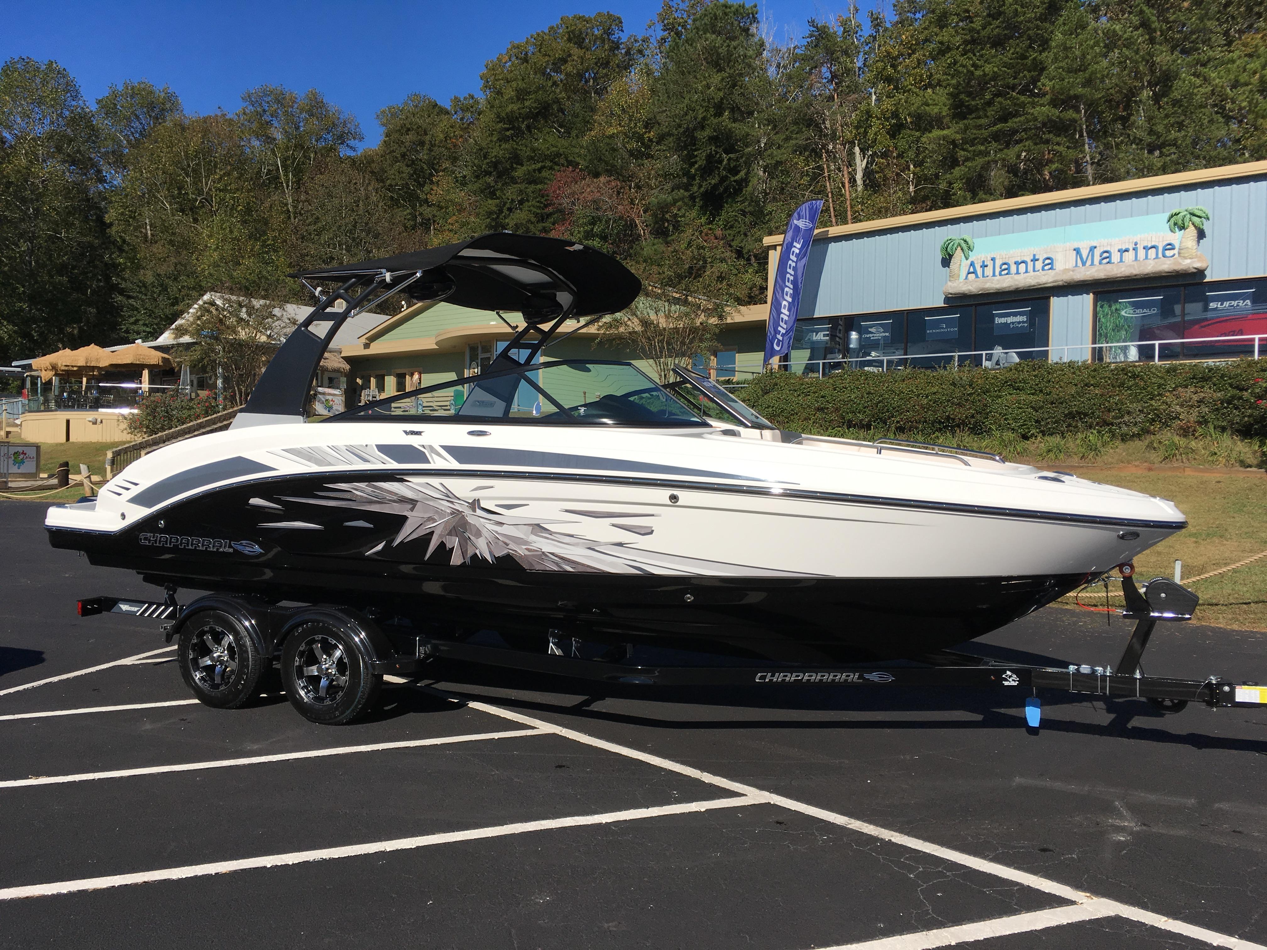 Slide: The Image of Chaparral Vortex 2430 VRX Surf Edition 2018 - 4