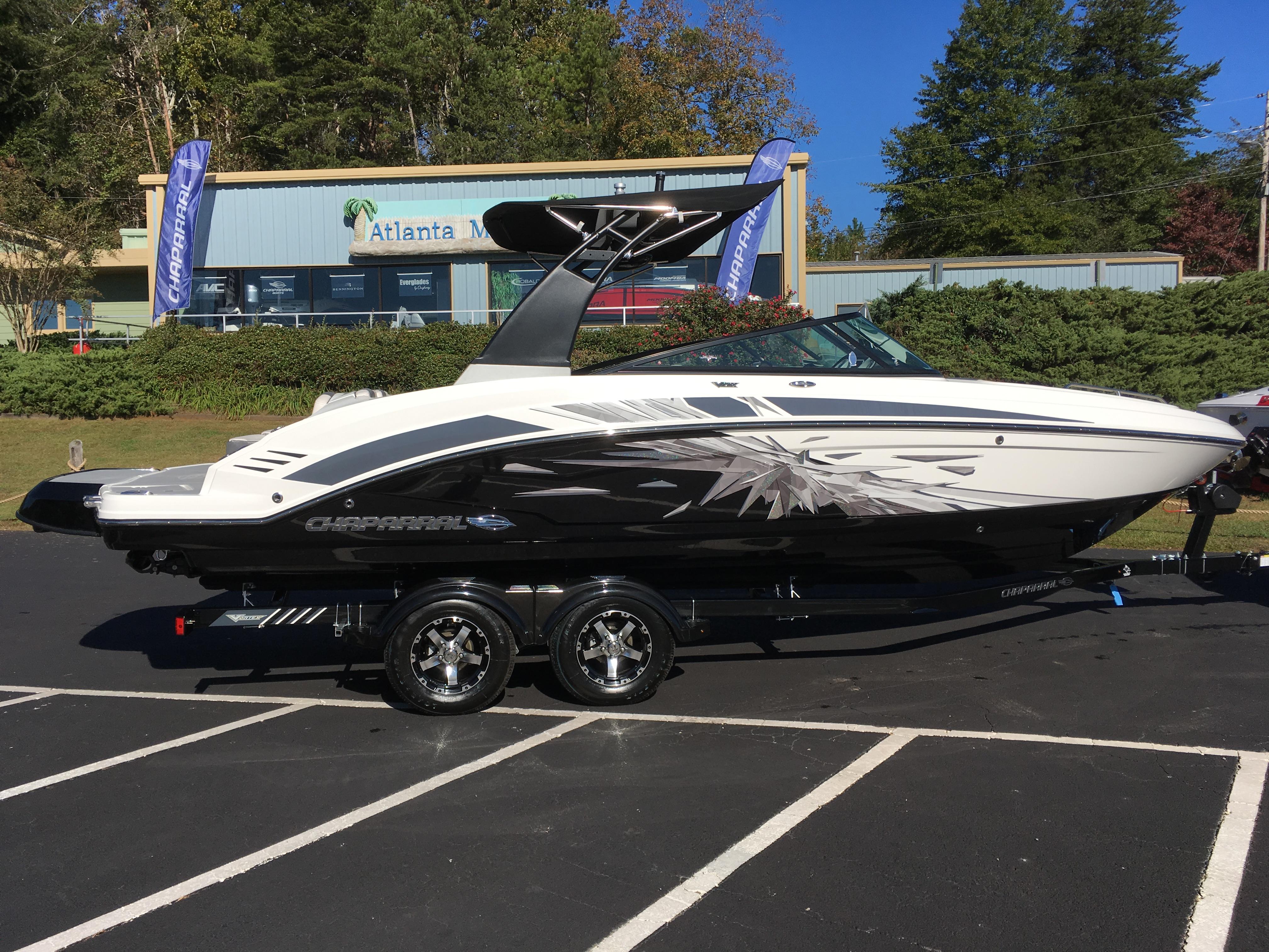 Slide: The Image of Chaparral Vortex 2430 VRX Surf Edition 2018 - 5