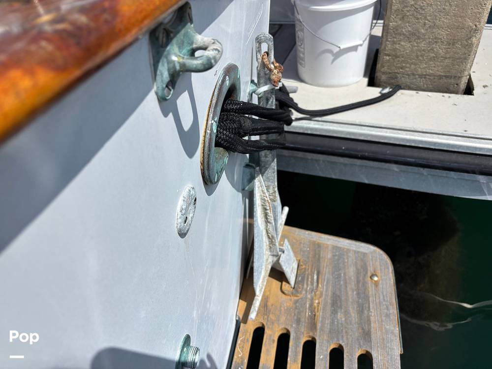 Slide: The Image of CHB 33 1983 - 15823718