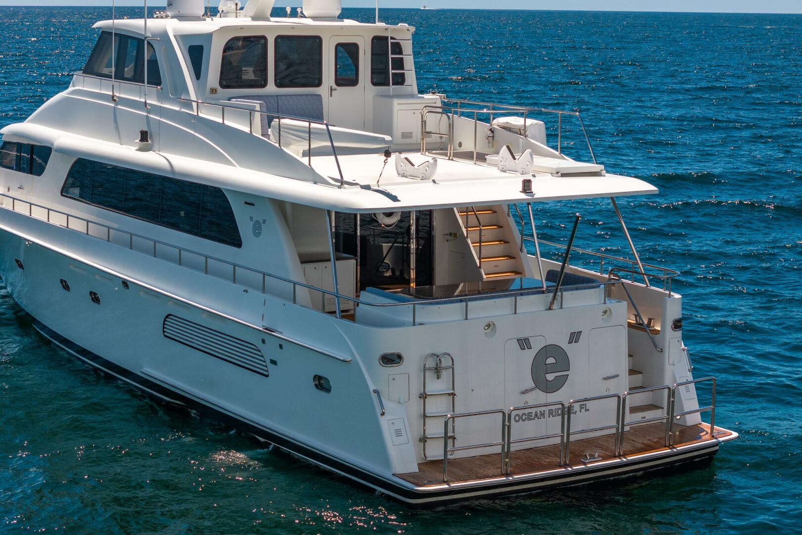 Slide: The Image of Cheoy Lee Bravo Series Motor Yacht 2006 - 4586762