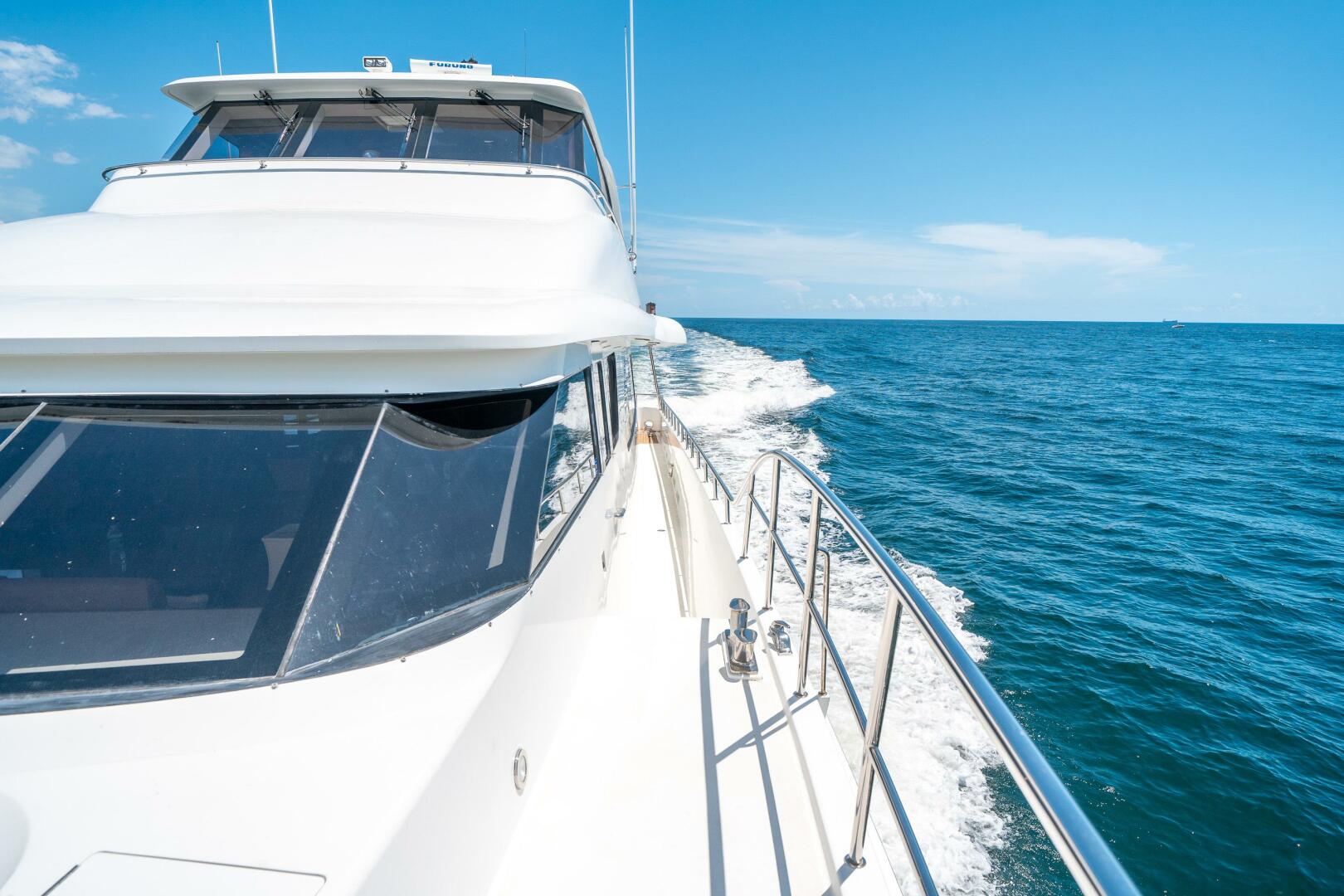 Slide: The Image of Cheoy Lee Bravo Series Motor Yacht 2006 - 4586780