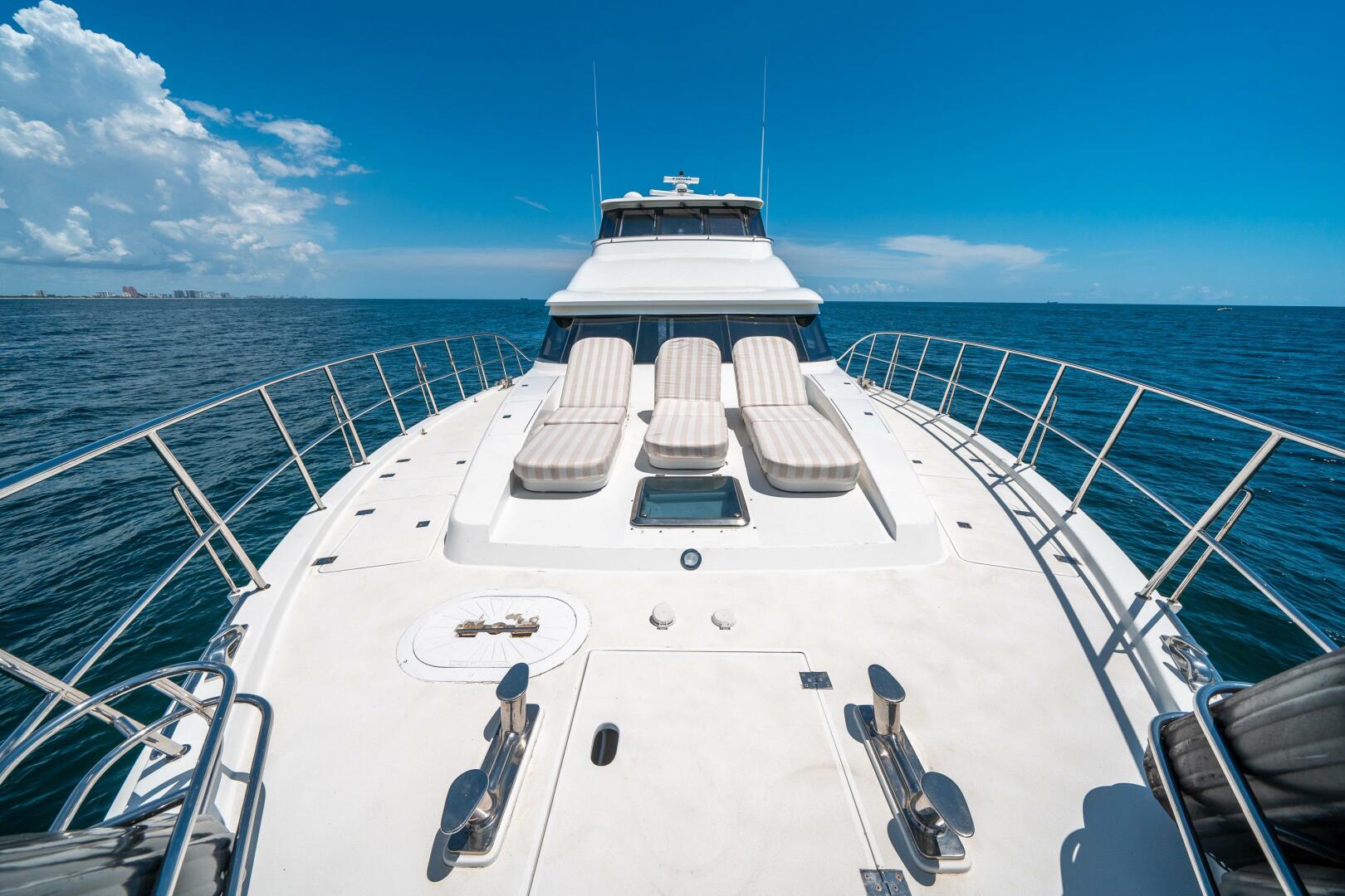 Slide: The Image of Cheoy Lee Bravo Series Motor Yacht 2006 - 4586781
