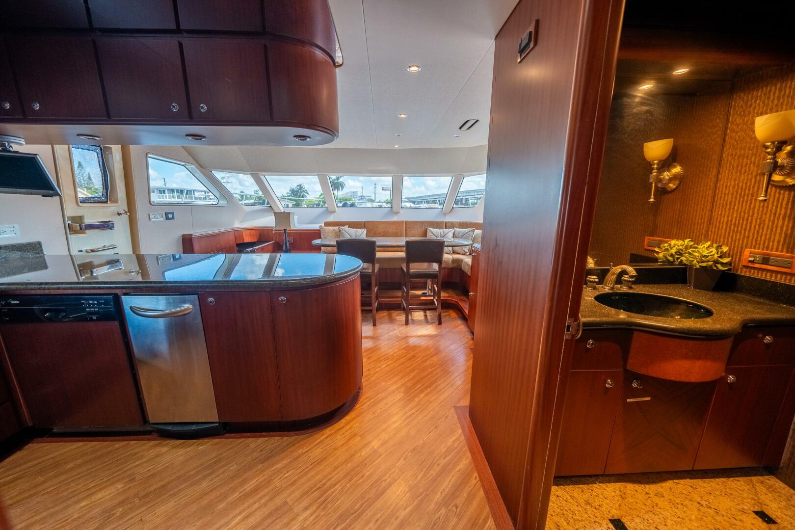 Slide: The Image of Cheoy Lee Bravo Series Motor Yacht 2006 - 4586794