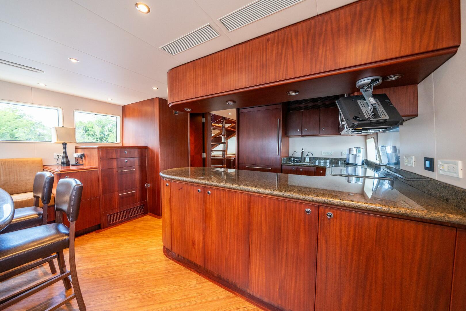 Slide: The Image of Cheoy Lee Bravo Series Motor Yacht 2006 - 4586795