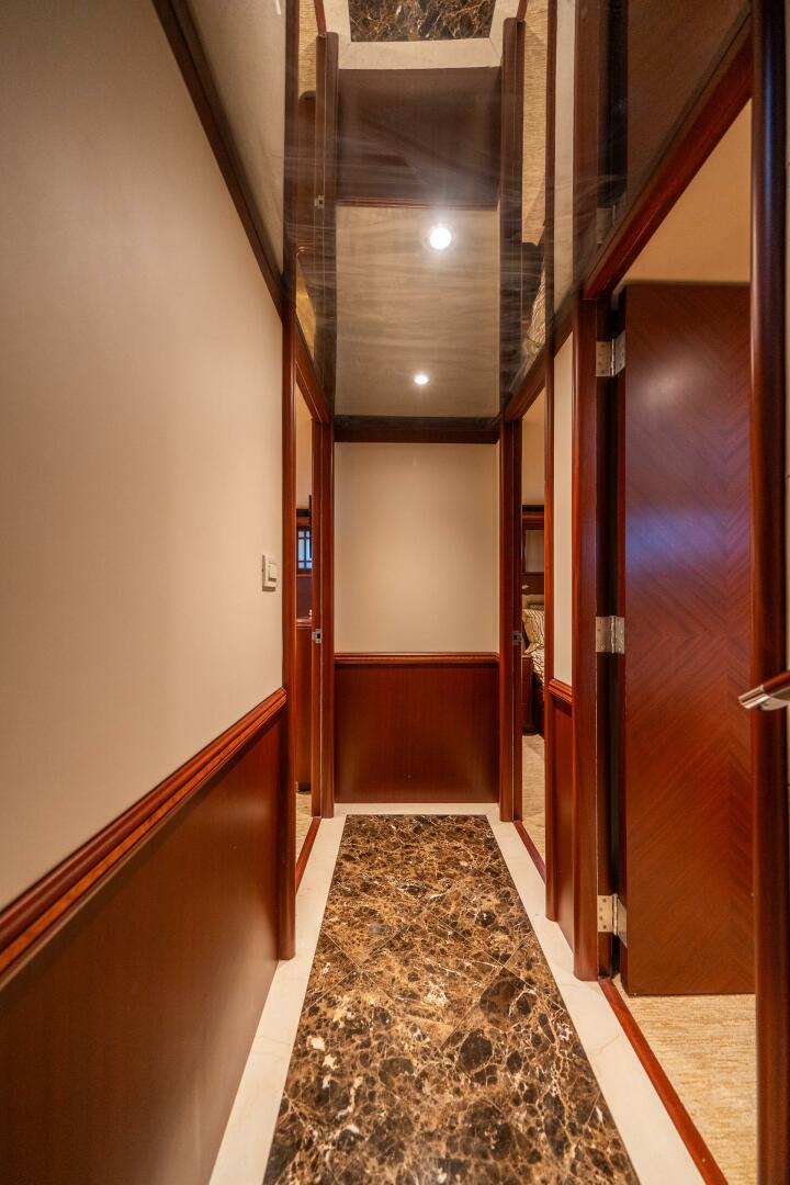 Slide: The Image of Cheoy Lee Bravo Series Motor Yacht 2006 - 4586834