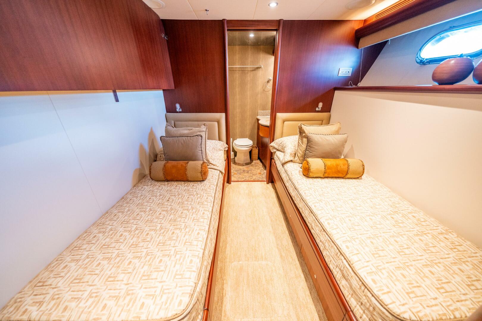 Slide: The Image of Cheoy Lee Bravo Series Motor Yacht 2006 - 4586857