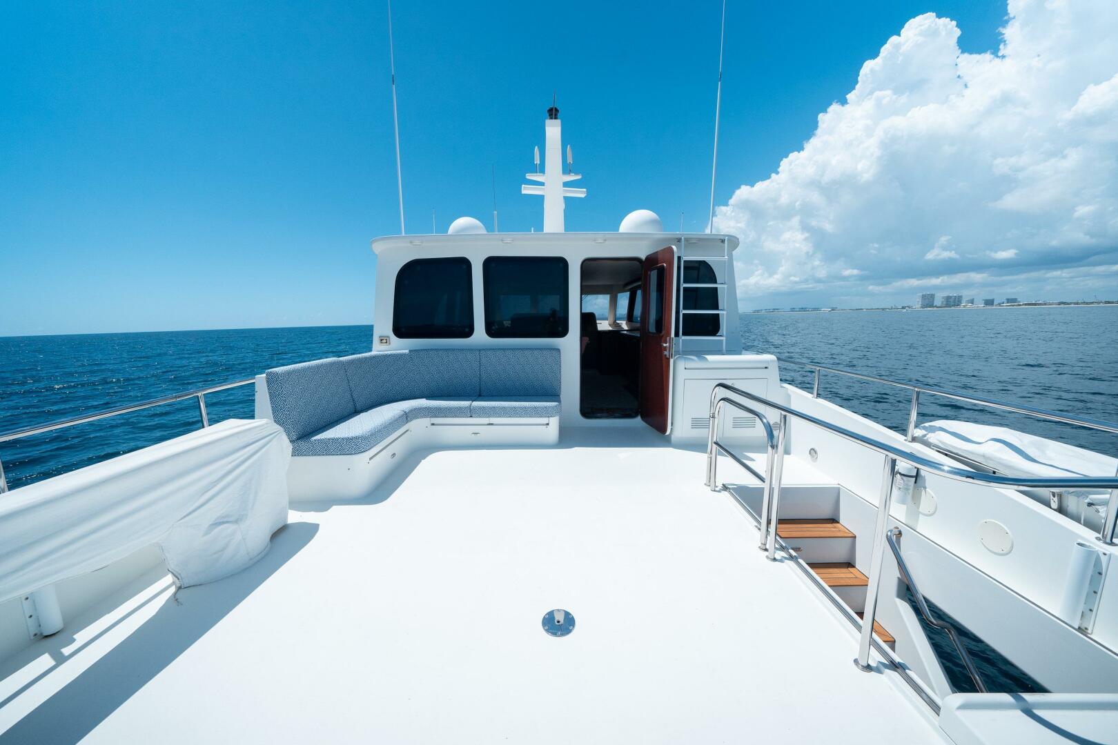 Slide: The Image of Cheoy Lee Bravo Series Motor Yacht 2006 - 4586875