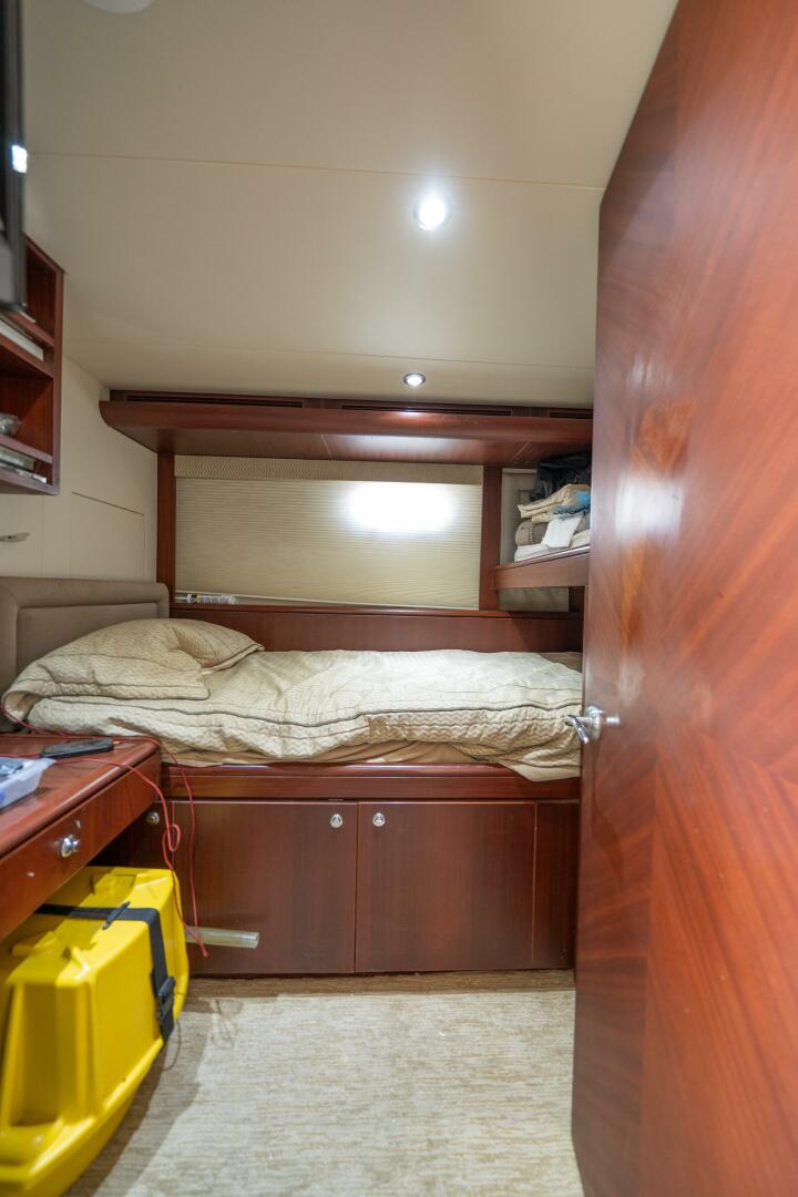 Slide: The Image of Cheoy Lee Bravo Series Motor Yacht 2006 - 4586880
