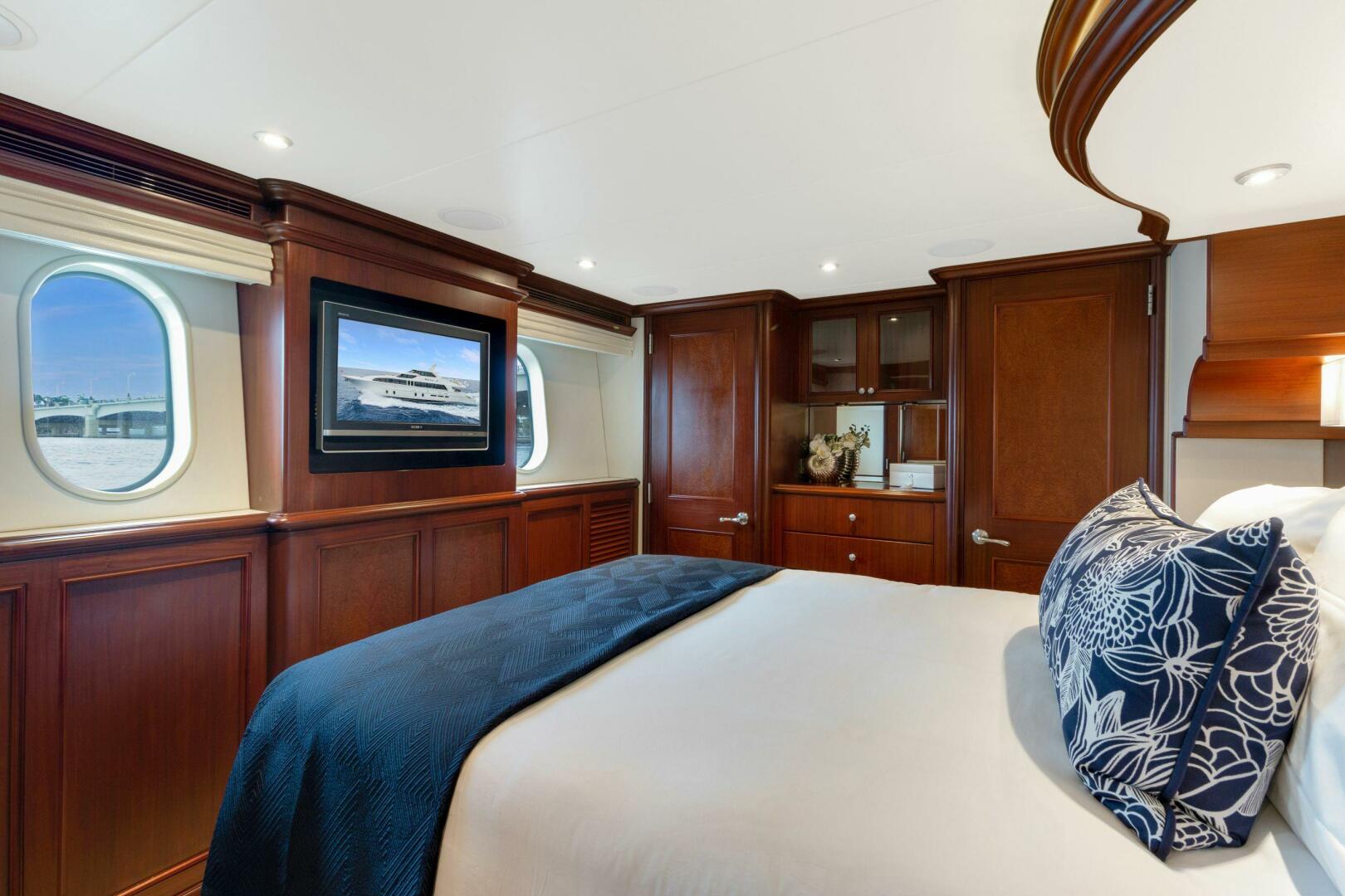 Slide: The Image of Cheoy Lee Cockpit Motor Yacht 2007 - 5051877