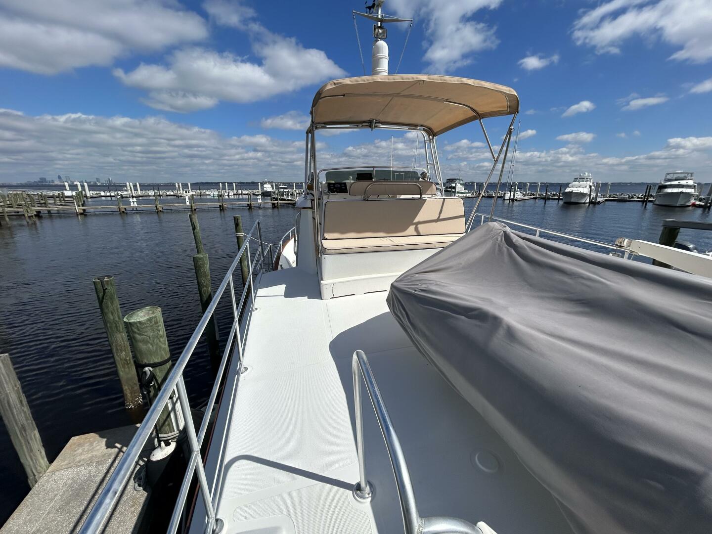 Slide: The Image of 50' Cherubini flybridge forward - 5060388
