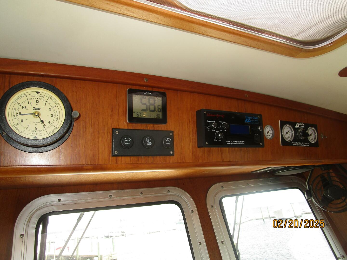Slide: The Image of 50' Cherubini pilothouse overhead electronics - 5060553