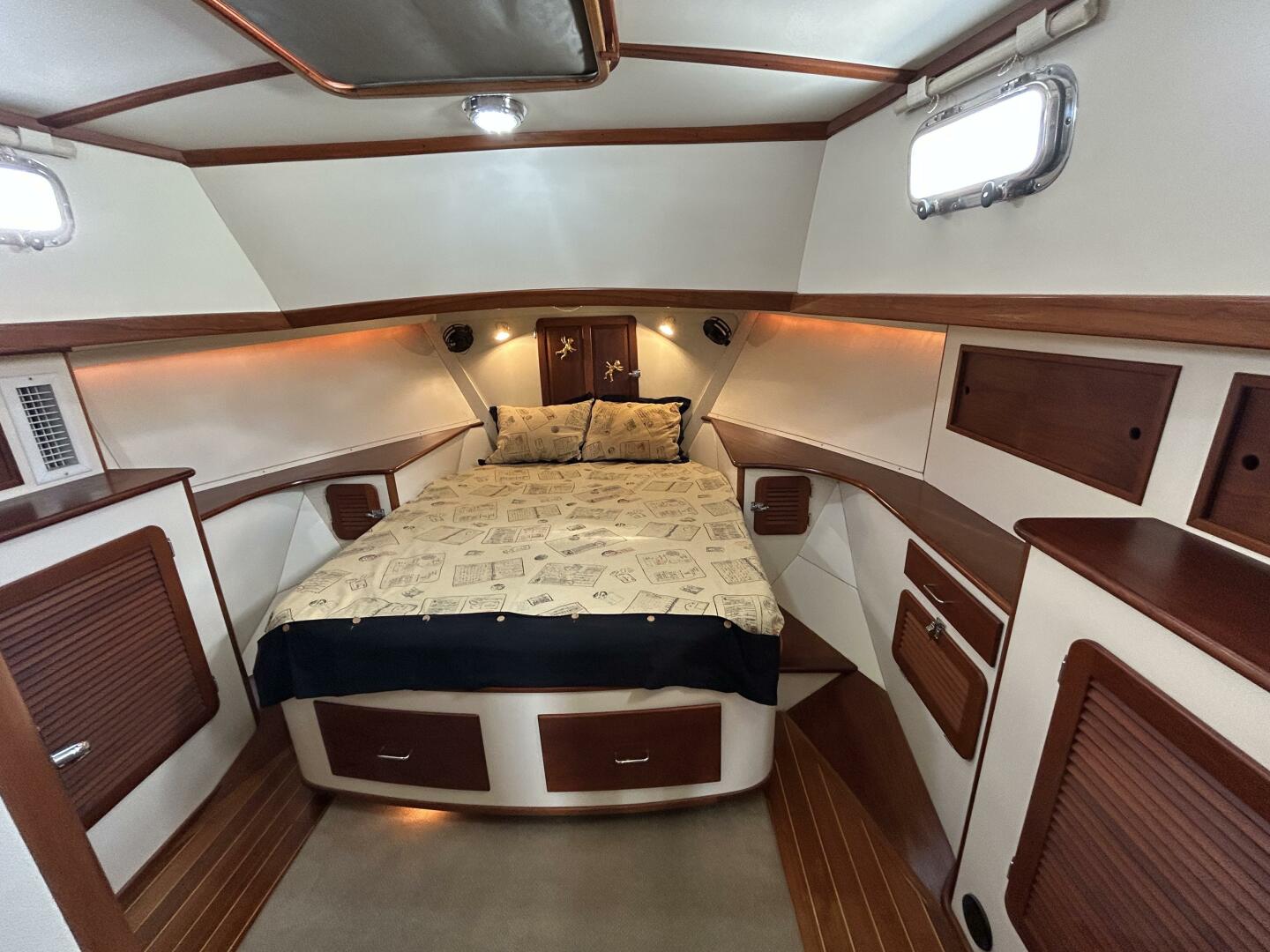 Slide: The Image of 50' Cherubini master stateroom - 5060414