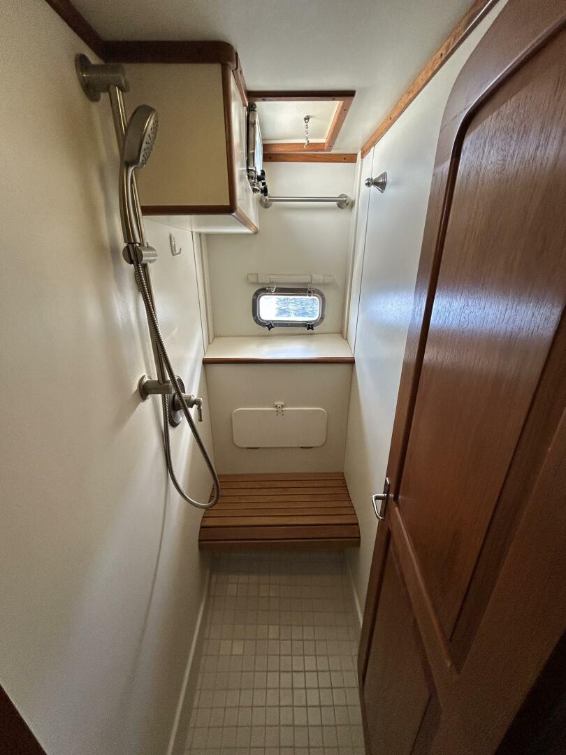 Slide: The Image of 50' Cherubini shower - 5060760