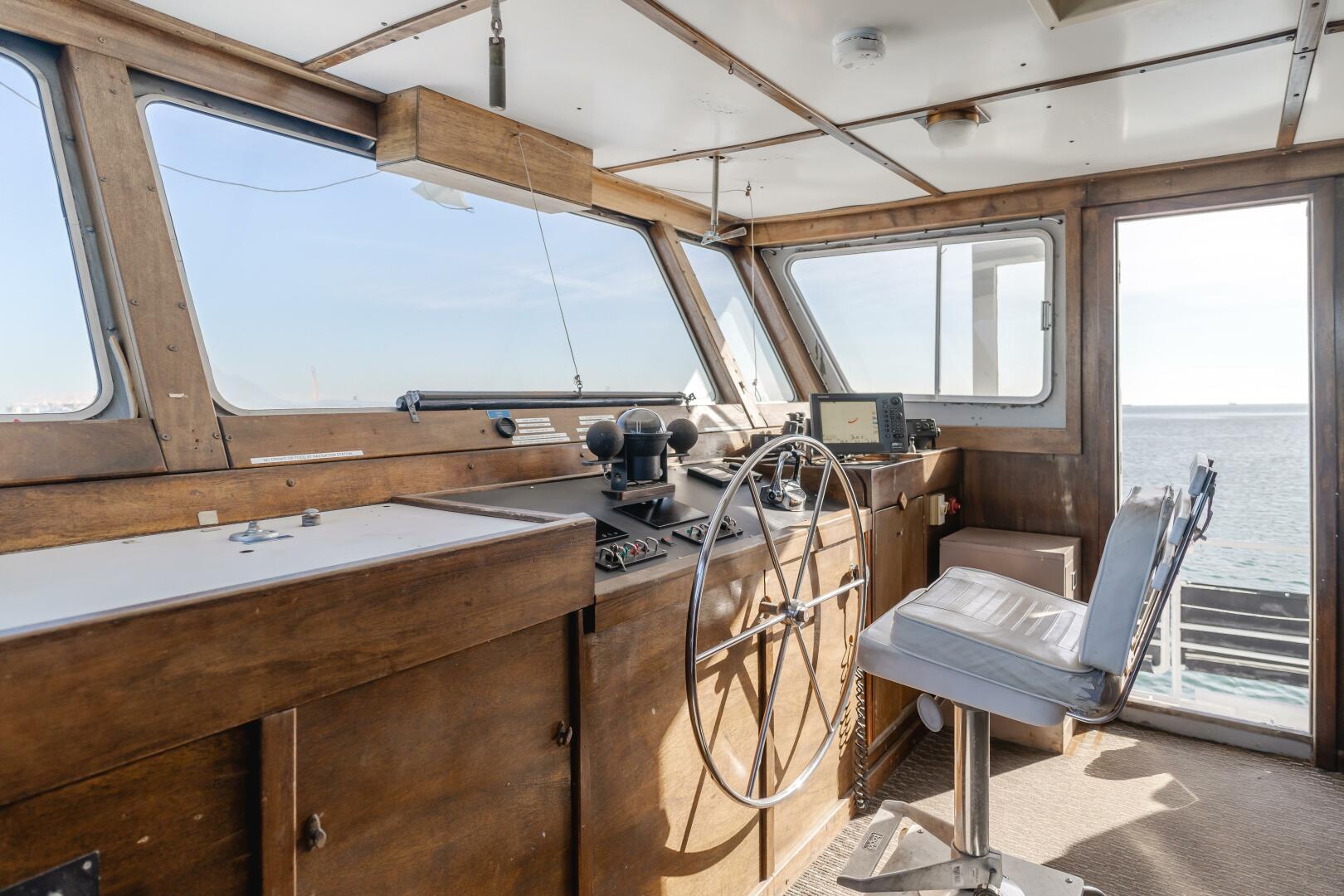 Slide: The Image of Enhydra Pilothouse interior - 4049378