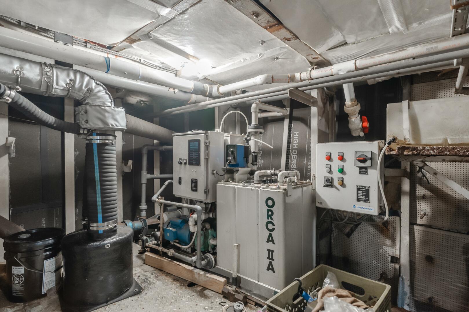 Slide: The Image of Enhydra Orca waste system - 4049351