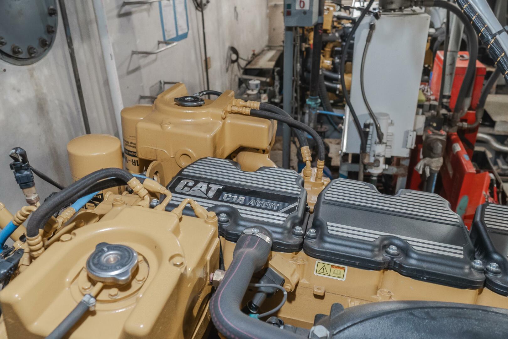 Slide: The Image of Enhydra Caterpillar Motor - 4049382