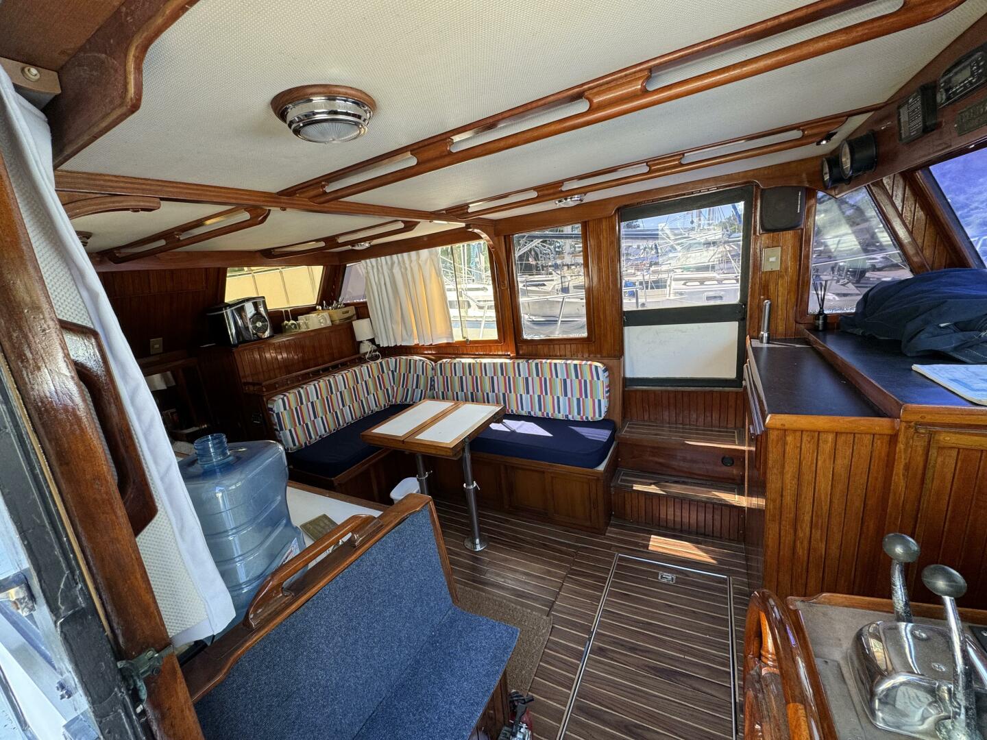 Slide: The Image of Chien Hwa Senator Futura Sundeck 1987 - 5288334