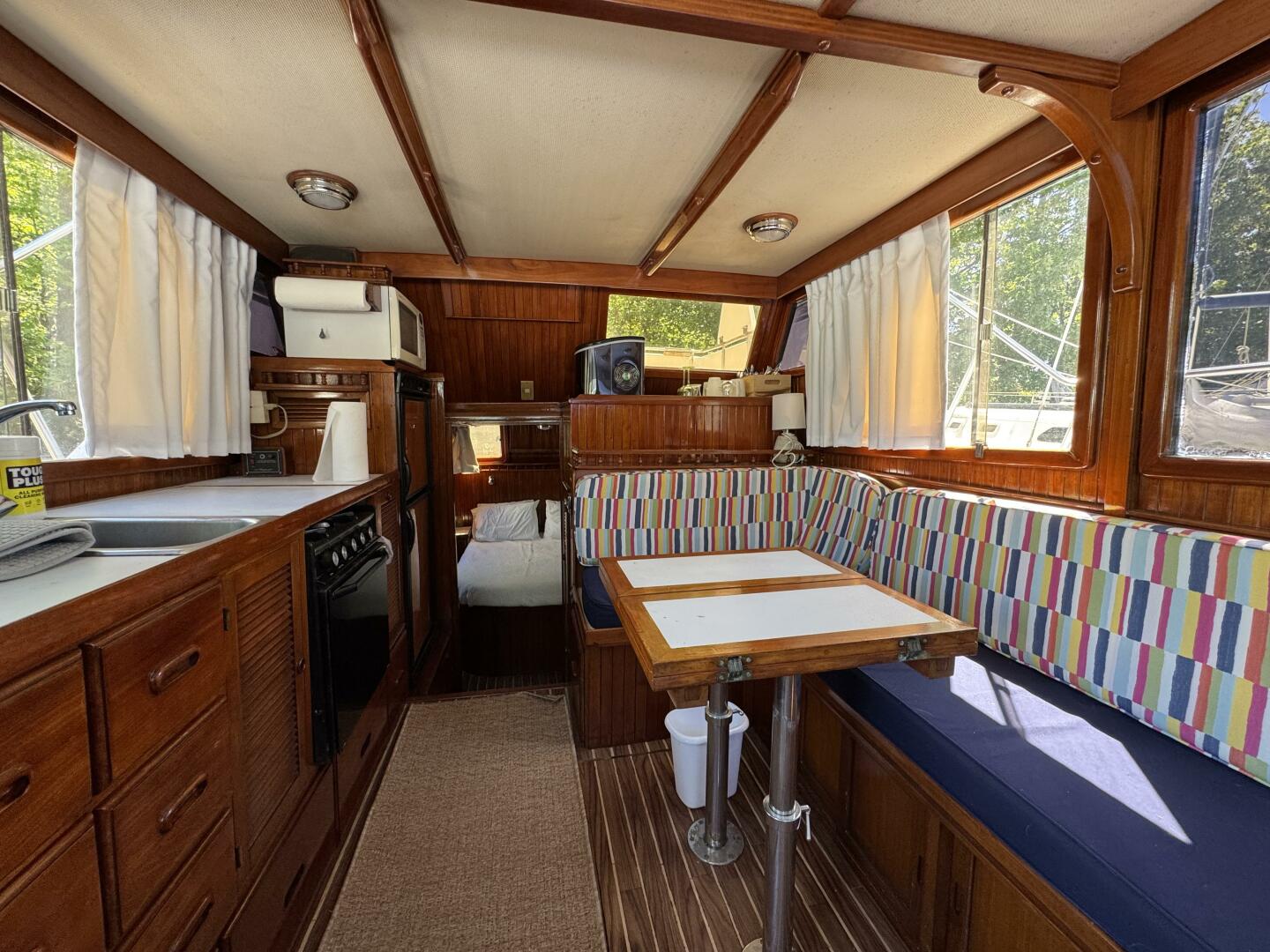 Slide: The Image of Chien Hwa Senator Futura Sundeck 1987 - 5288335