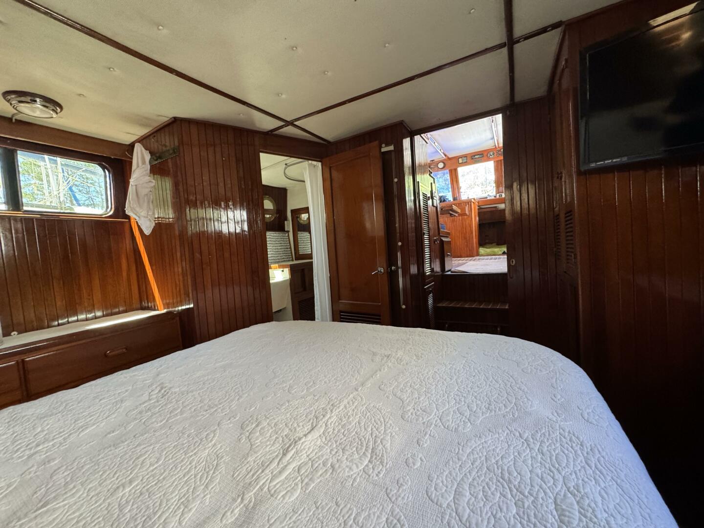 Slide: The Image of Chien Hwa Senator Futura Sundeck 1987 - 5288346