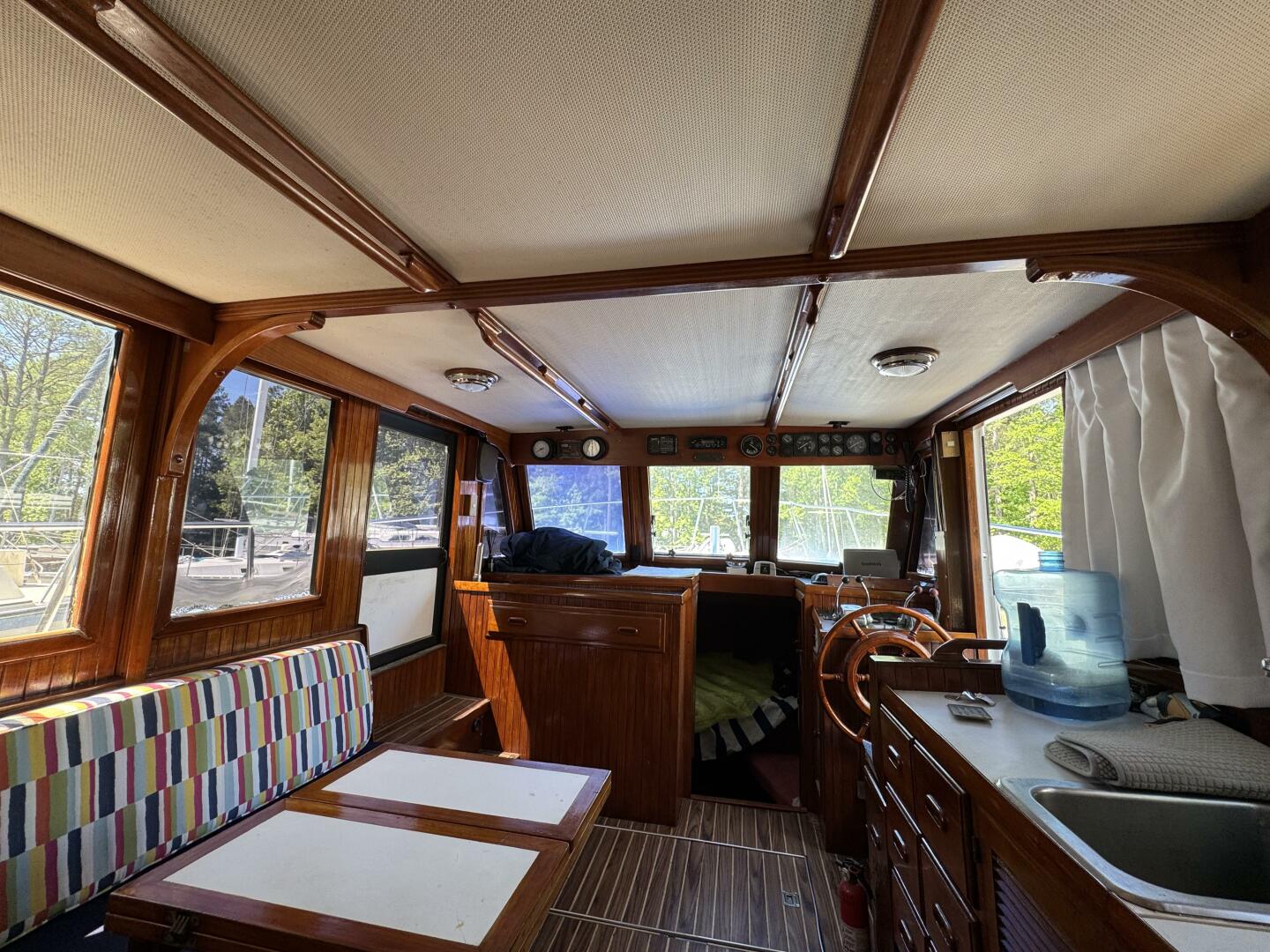 Slide: The Image of Chien Hwa Senator Futura Sundeck 1987 - 5288369