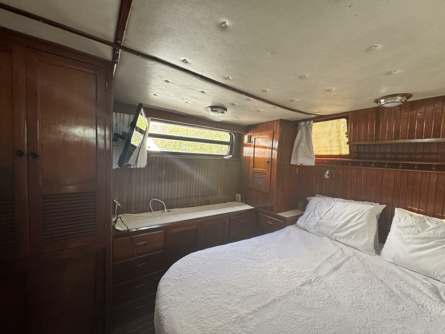 Slide: The Image of Chien Hwa Senator Futura Sundeck 1987 - 5288452