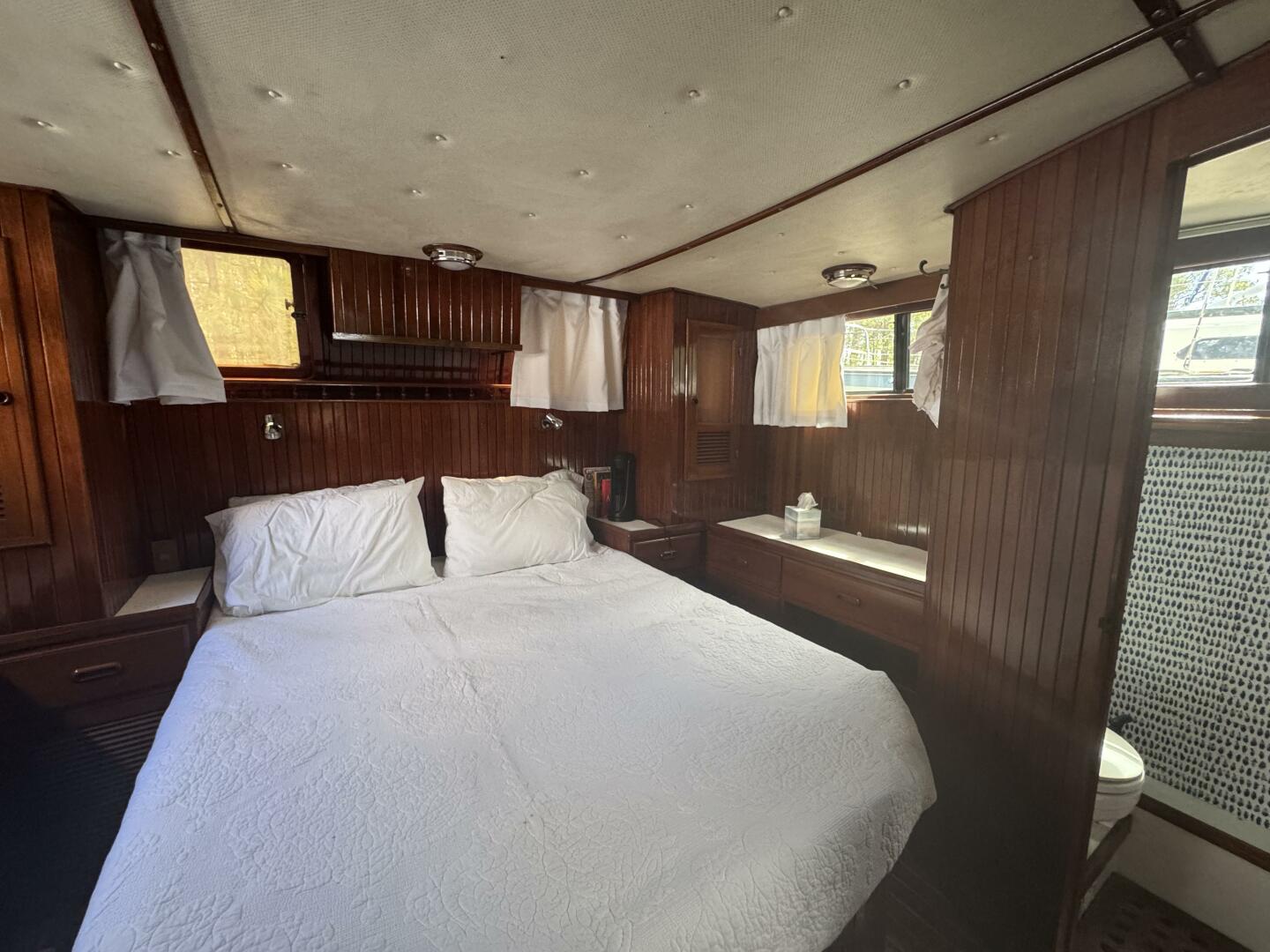 Slide: The Image of Chien Hwa Senator Futura Sundeck 1987 - 5288453