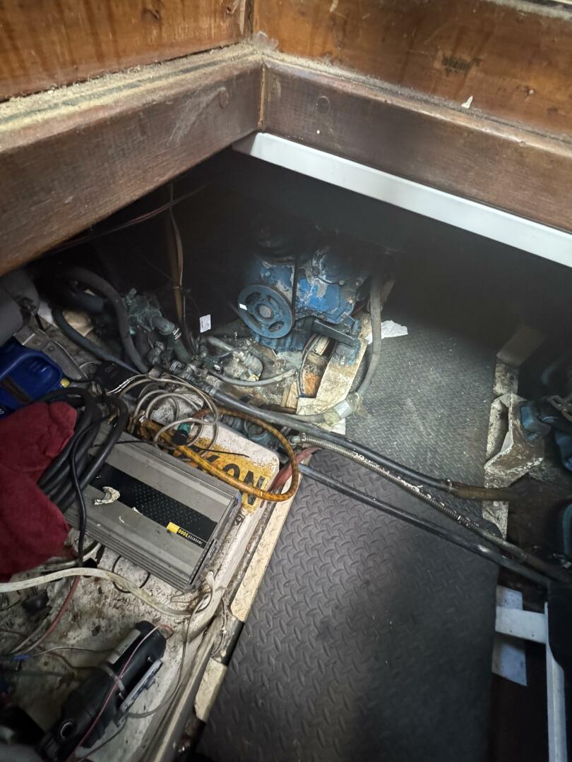 Slide: The Image of Chien Hwa Senator Futura Sundeck 1987 - 5288454