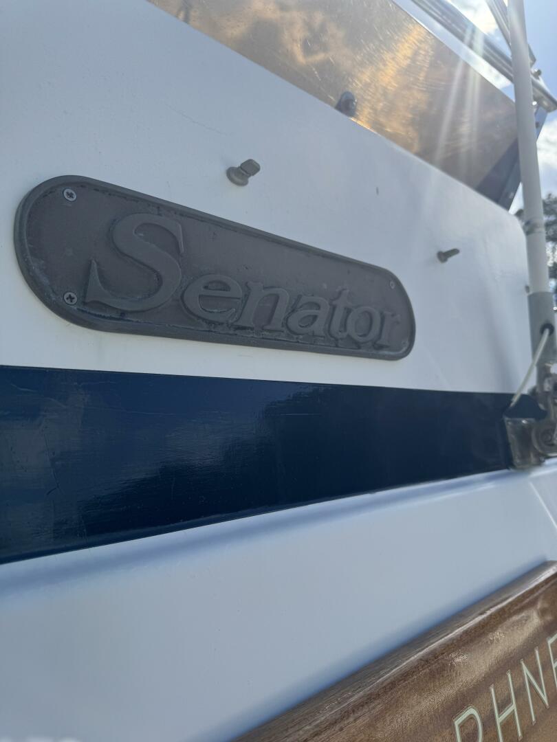 Slide: The Image of Chien Hwa Senator Futura Sundeck 1987 - 5288458