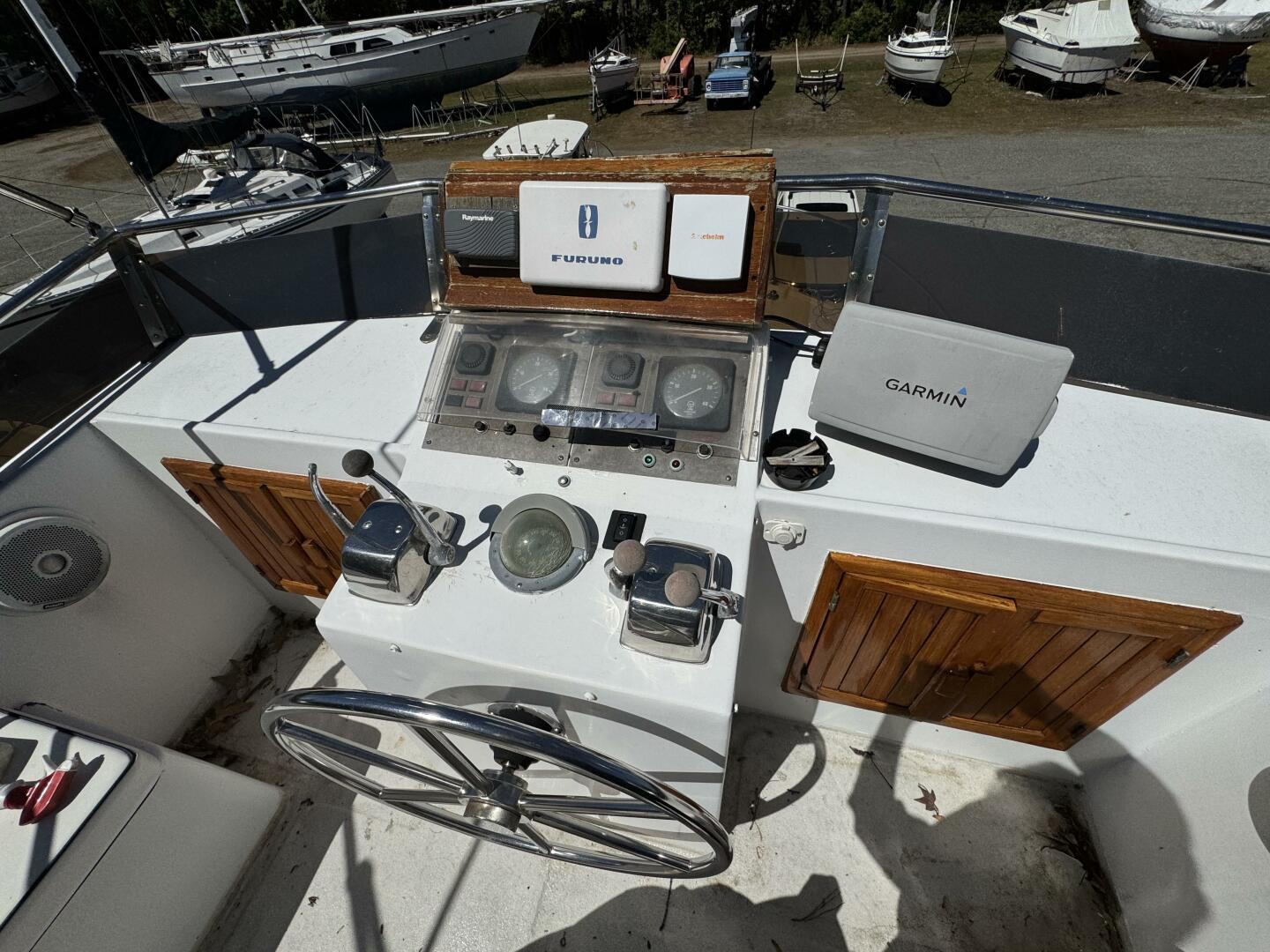 Slide: The Image of Chien Hwa Senator Futura Sundeck 1987 - 5288468