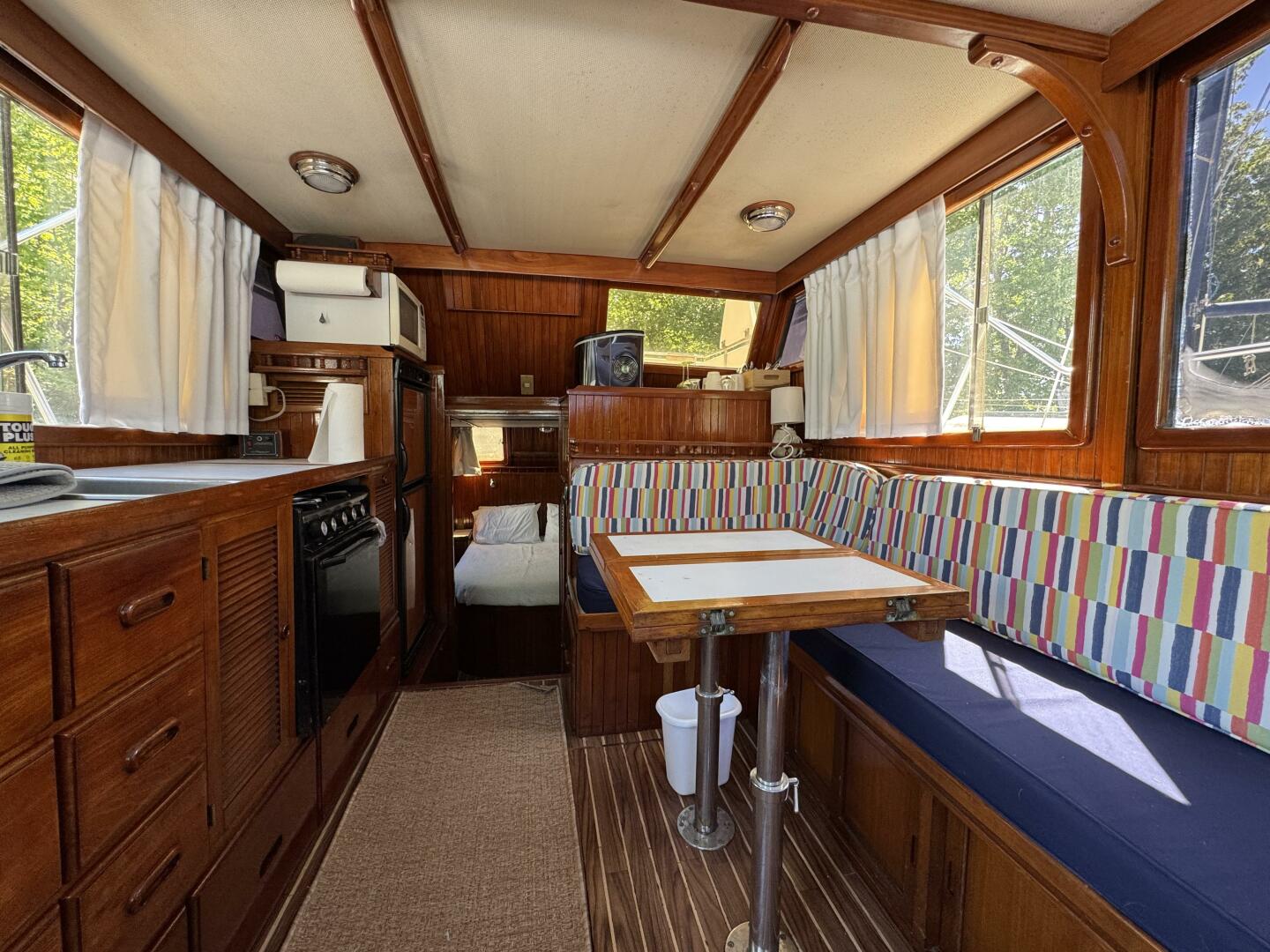 Slide: The Image of Chien Hwa Senator Futura Sundeck 1987 - 5288477