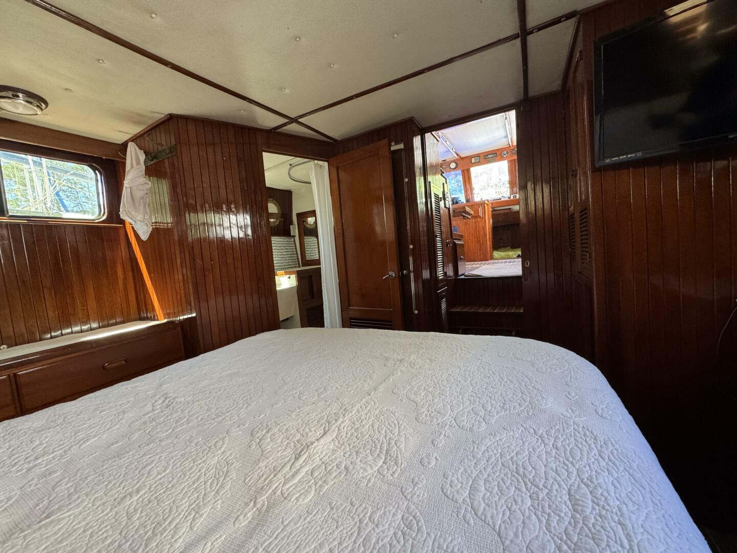 Slide: The Image of Chien Hwa Senator Futura Sundeck 1987 - 5288482