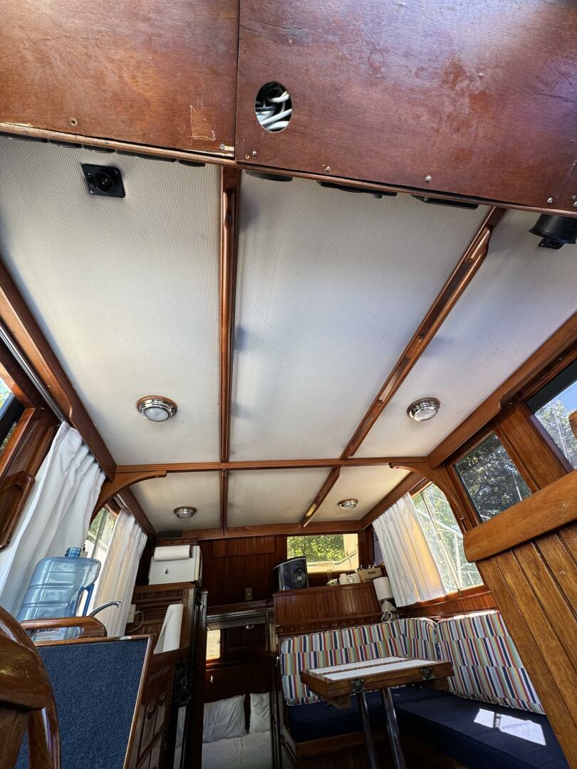 Slide: The Image of Chien Hwa Senator Futura Sundeck 1987 - 5288499