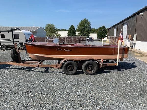 Slide: The Image of Chris-Craft 17 Runabout Deluxe 1947 - 0