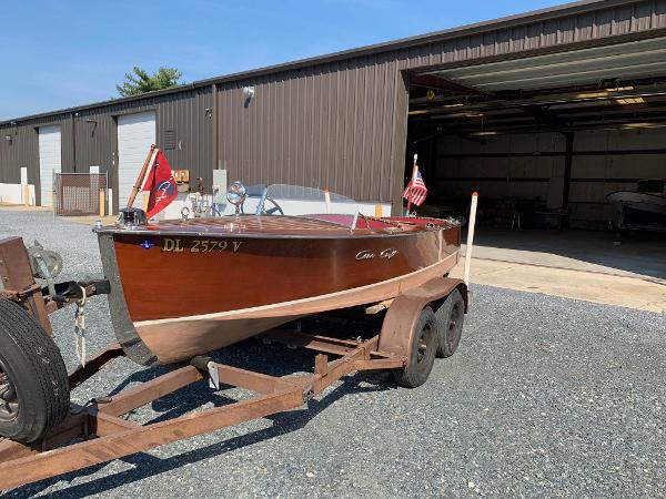 Slide: The Image of Chris-Craft 17 Runabout Deluxe 1947 - 1