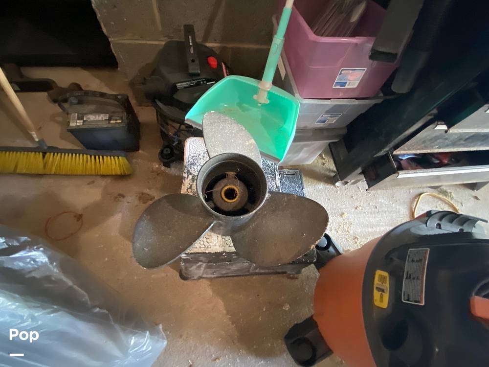 Slide: The Image of Chris-Craft 23 Cuddy Cabin 1996 - 15419470