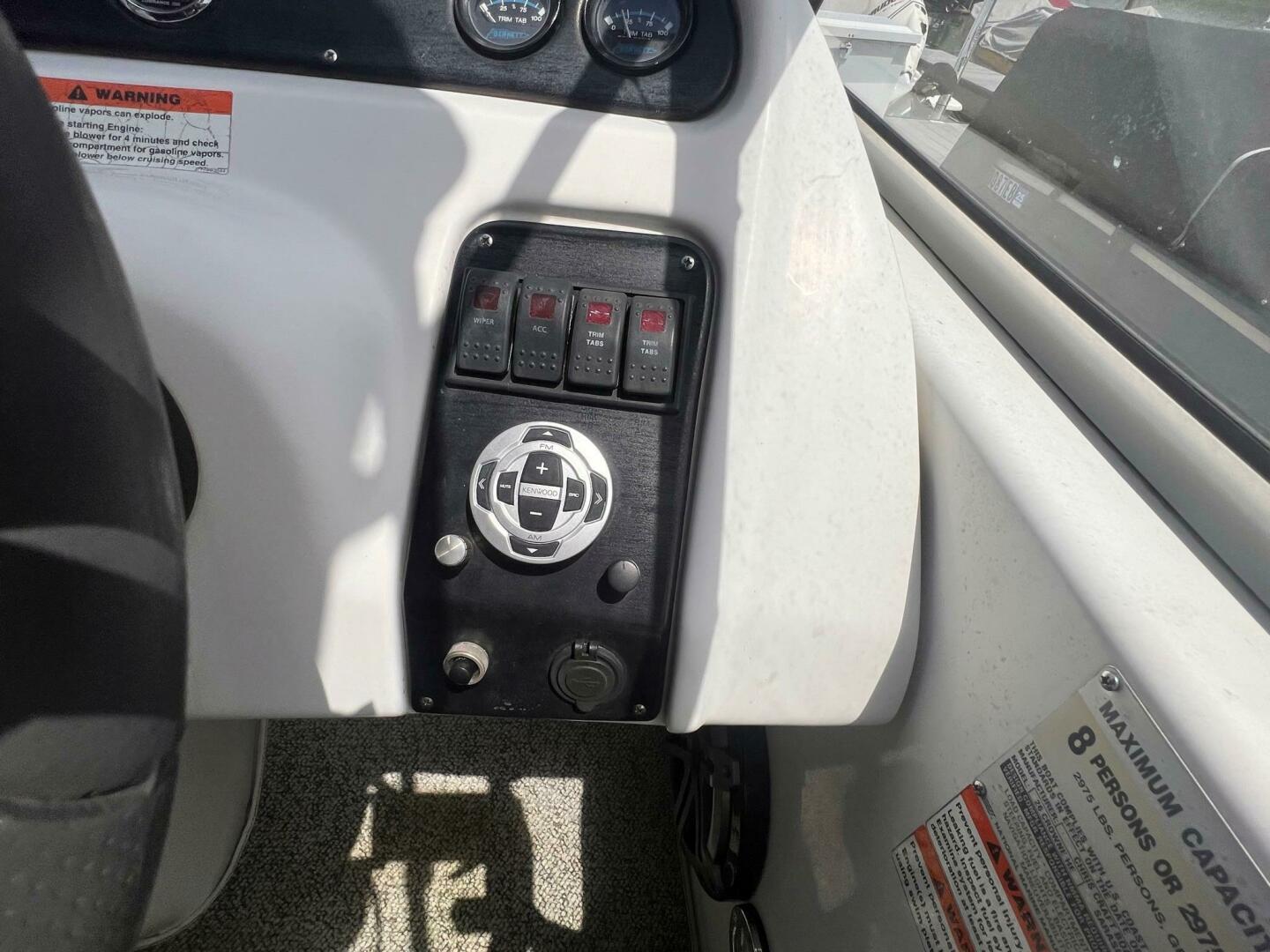 Slide: The Image of Chris-Craft 26 Crown 1998 - 4808557