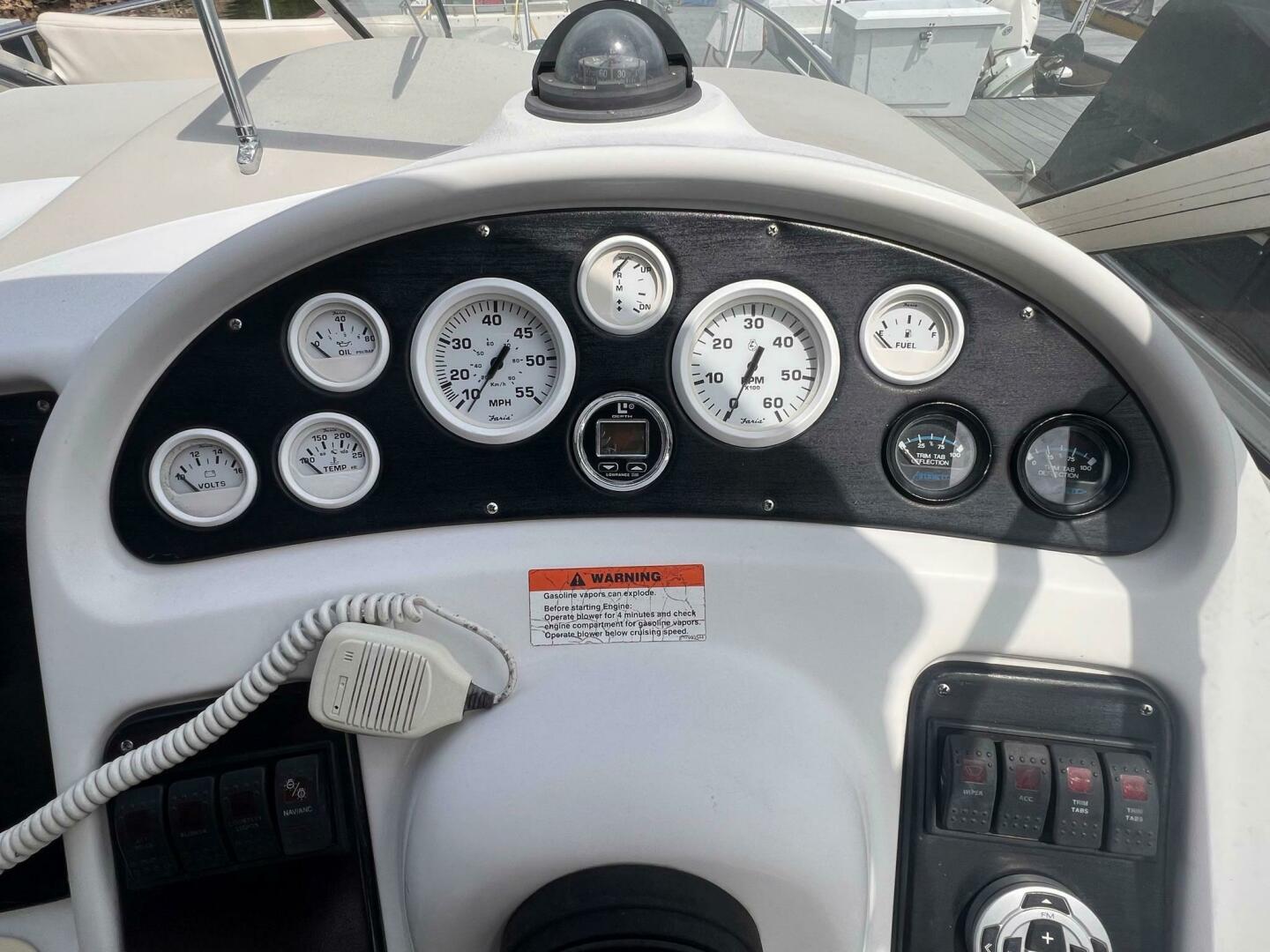Slide: The Image of Chris-Craft 26 Crown 1998 - 4808544