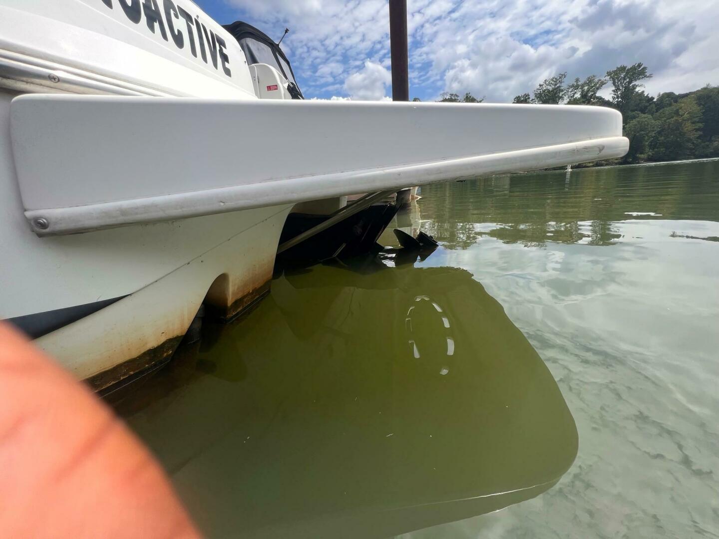 Slide: The Image of Chris-Craft 26 Crown 1998 - 4808586