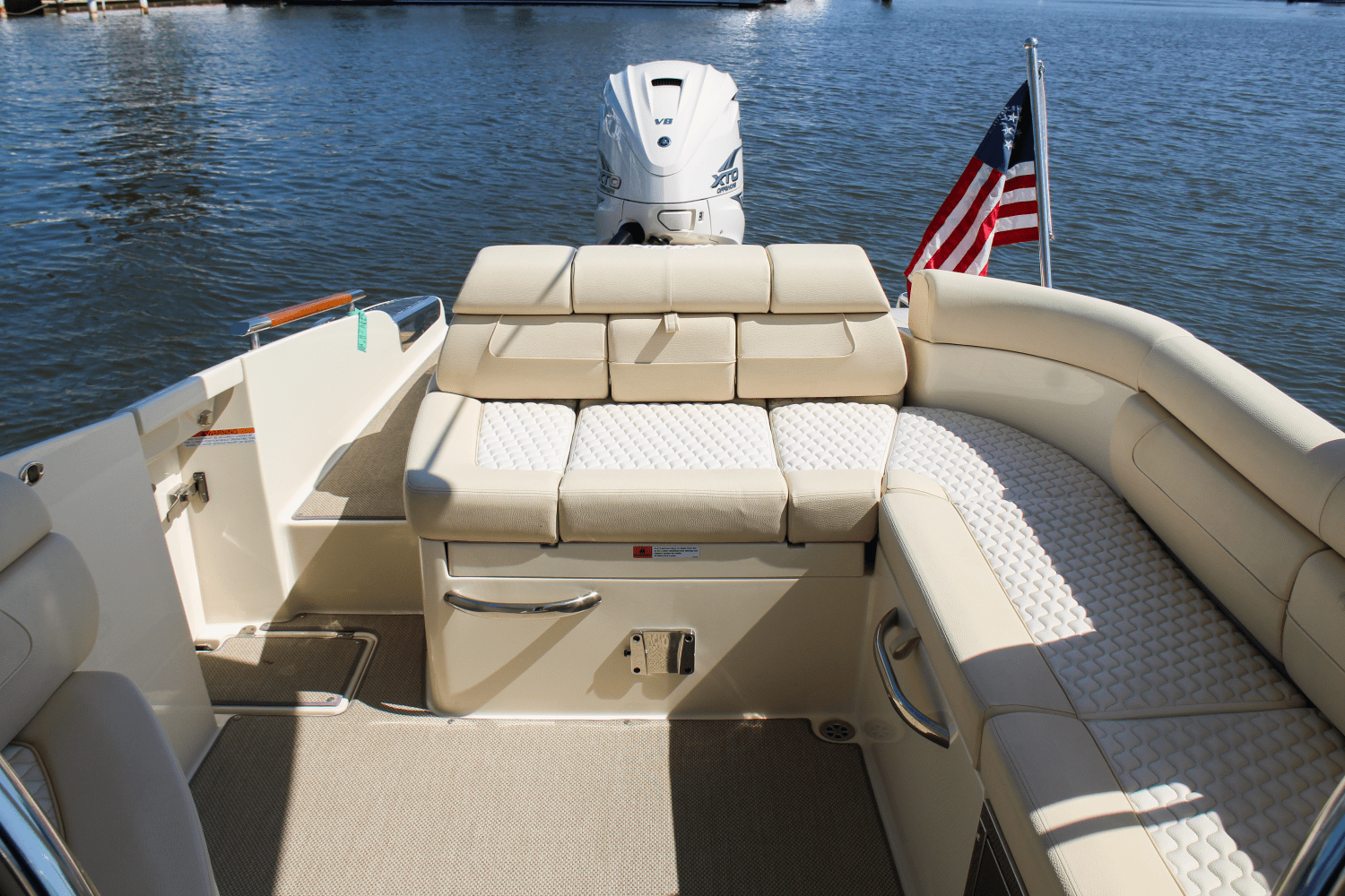 Slide: The Image of Chris-Craft 28 LAUNCH 2020 - 13