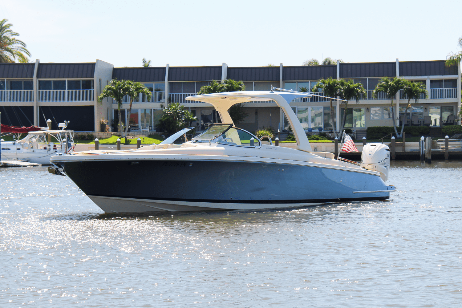 Slide: The Image of Chris-Craft 28 LAUNCH 2020 - 21