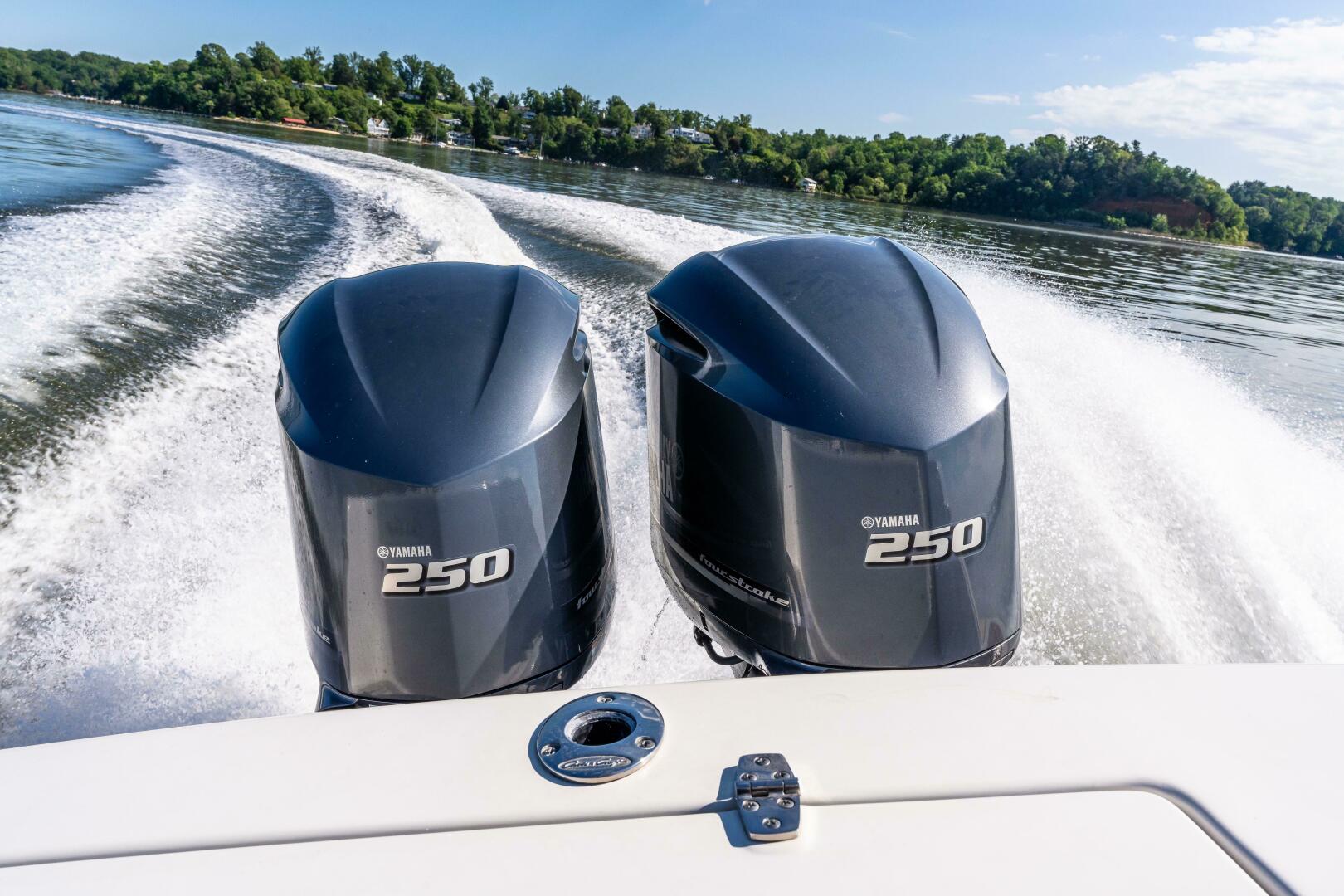 Slide: The Image of 2008 Chris Craft Catalina 29 Power 9780140 977970561 0 080520251022 14 - 5293618