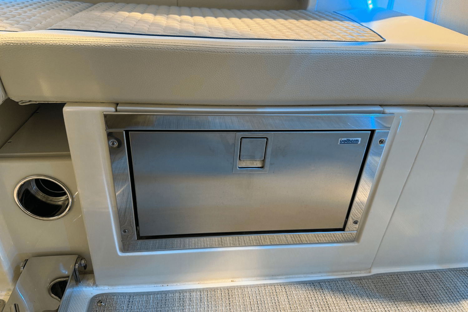 Slide: The Image of Chris-Craft 31 LAUNCH 2023 - 20