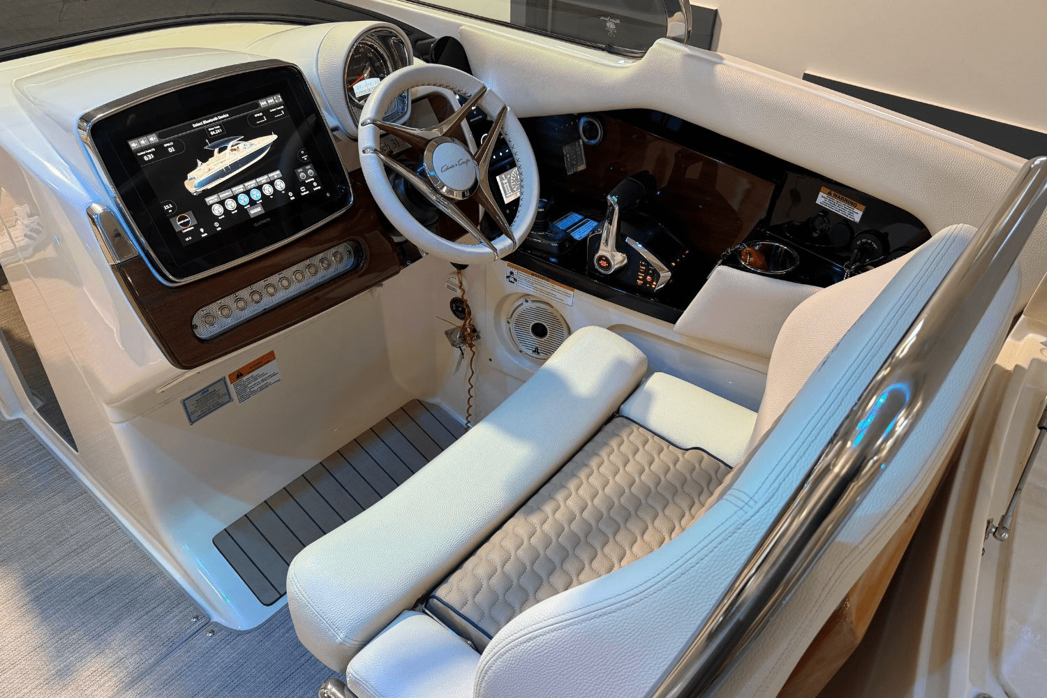 Slide: The Image of Chris-Craft 31 LAUNCH 2023 - 21